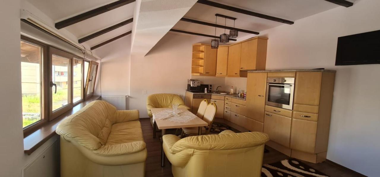 La Ovi Hotel Fagaras Exterior photo